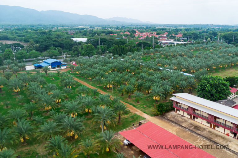 ห้องพัก โรงแรมบ้านสวนลุงอี๋ หอพัก ห้องเช่า ที่พักใกล้ศูนย์โรงพยาบาลมะเร็ง ลำปาง